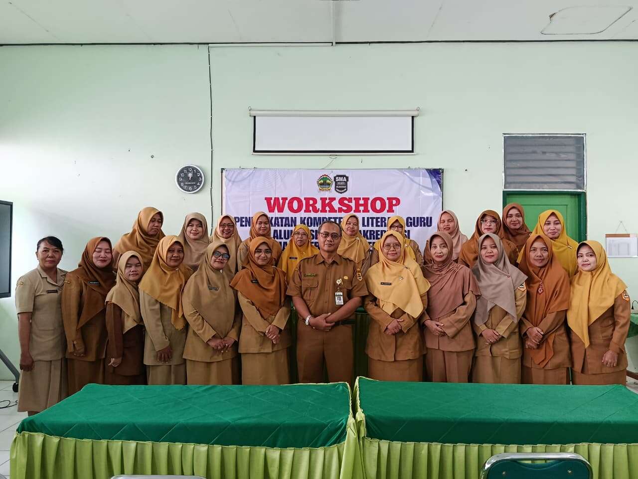 WORKSHOP Peningkataan Kompetensi Literasi Guru